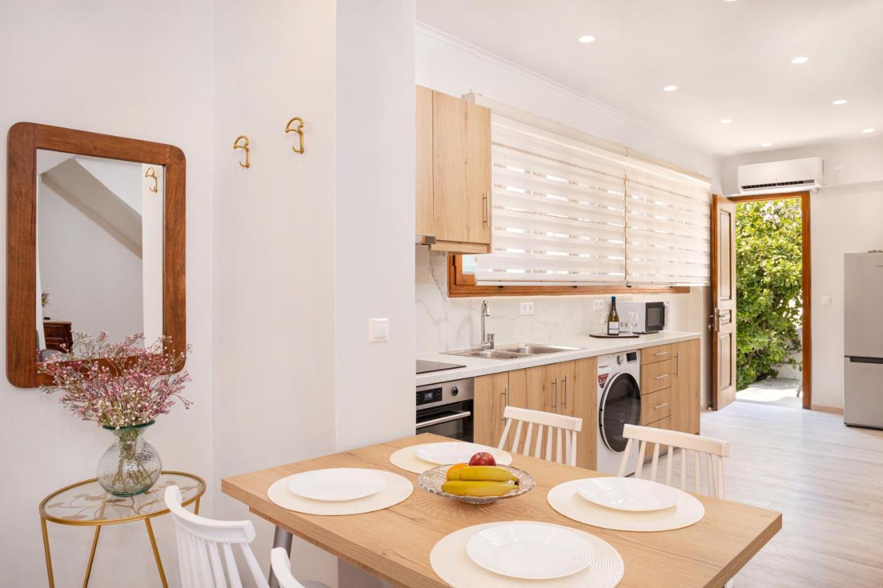 קוקארי Fiera Luxury Apartments. מראה חיצוני תמונה