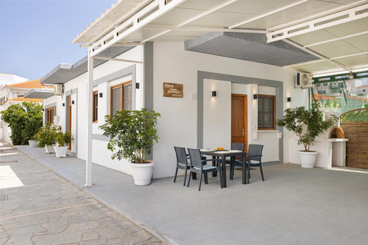 קוקארי Fiera Luxury Apartments. מראה חיצוני תמונה