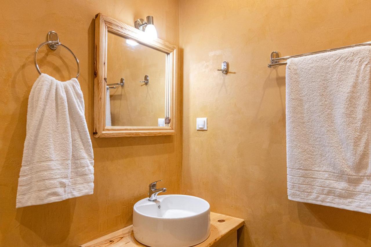 קוקארי Fiera Luxury Apartments. מראה חיצוני תמונה