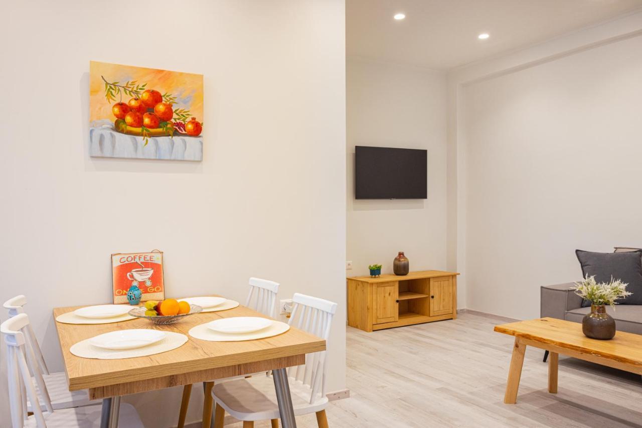 קוקארי Fiera Luxury Apartments. מראה חיצוני תמונה